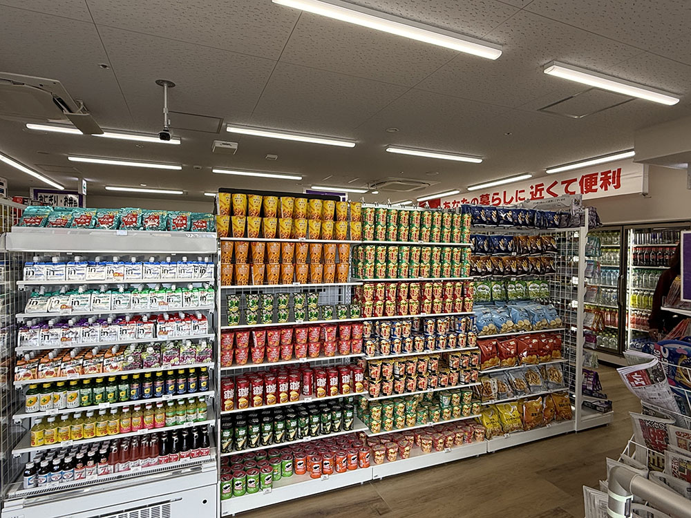 セブン‐イレブン ピースウイング広島店-2